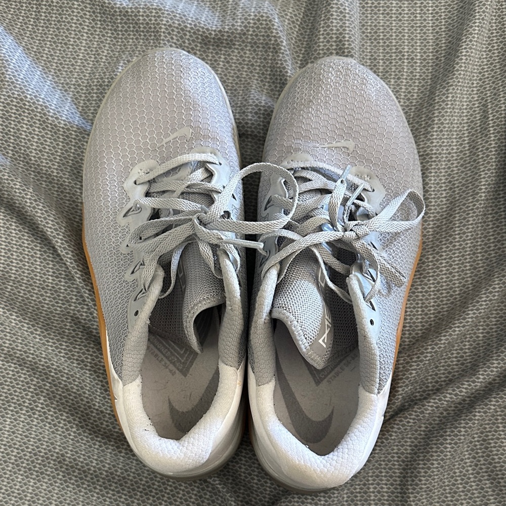 Nike Metcon 5 Grey and Gum